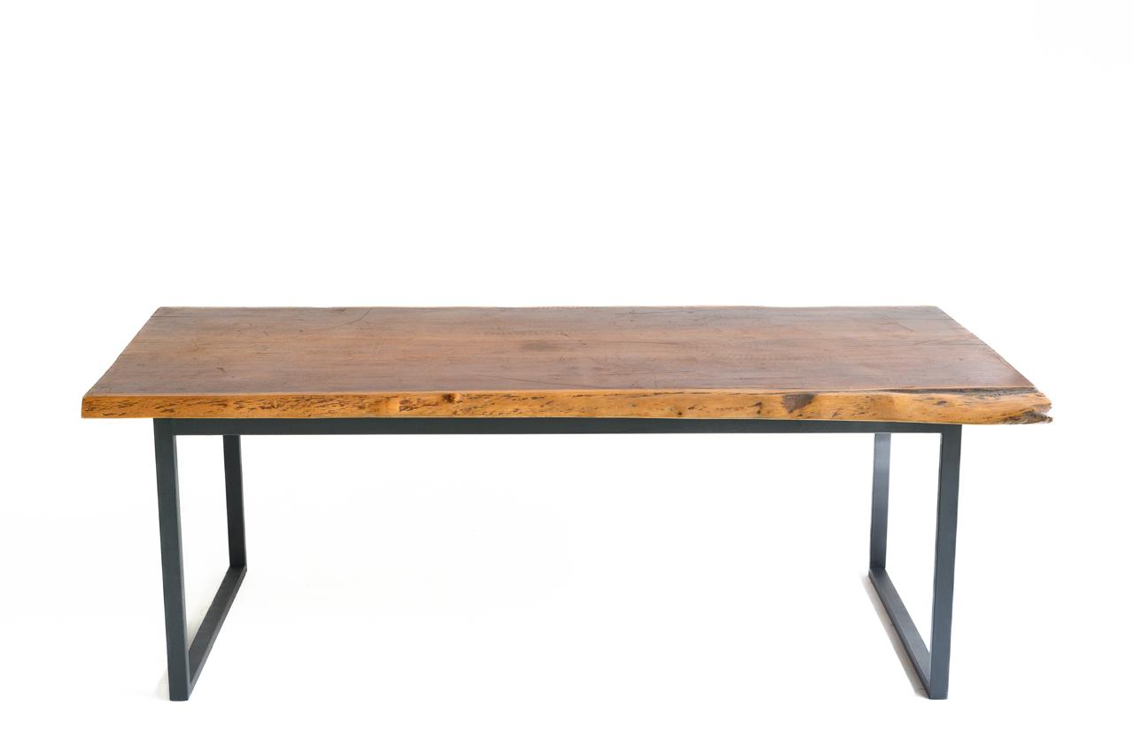 Mesa Orgânica Base de Ferro. - 2.7m L x 1.10m C - Galeria